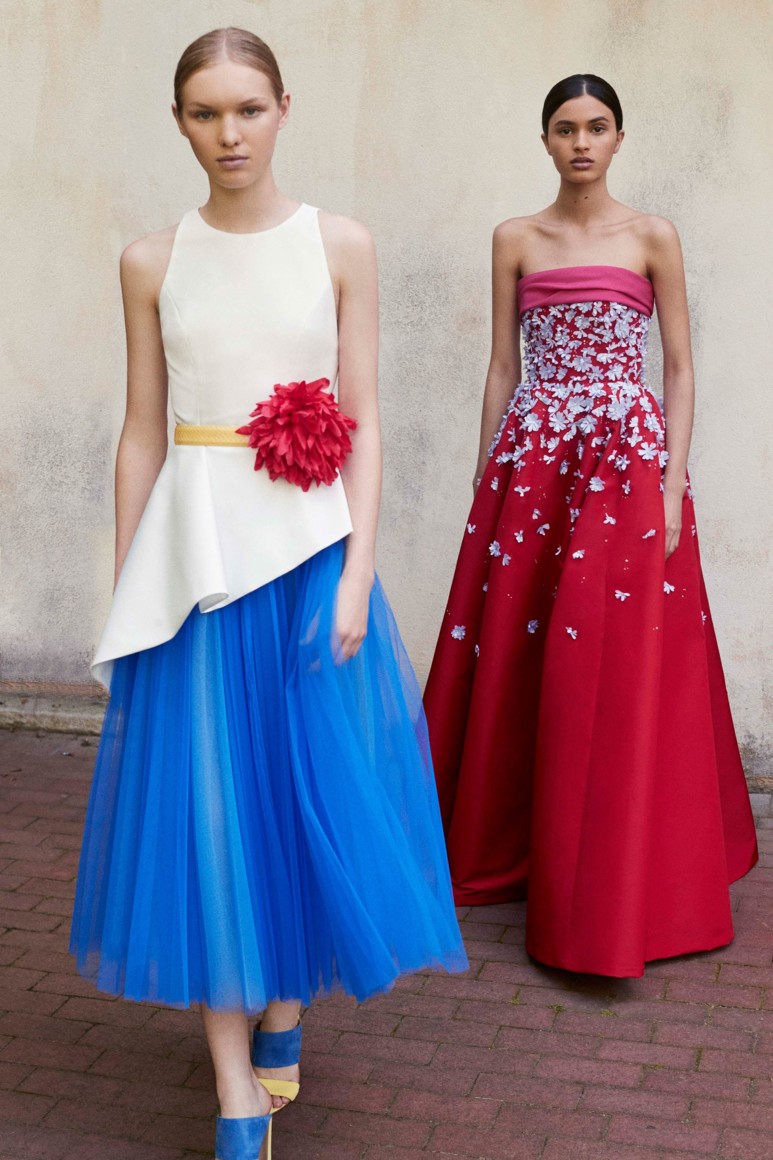 5939160a3902b - CAROLINA HERRERA RESORT 2018