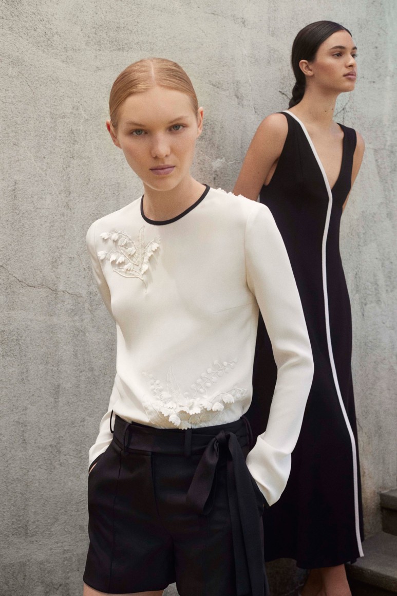 5939151065290 - CAROLINA HERRERA RESORT 2018