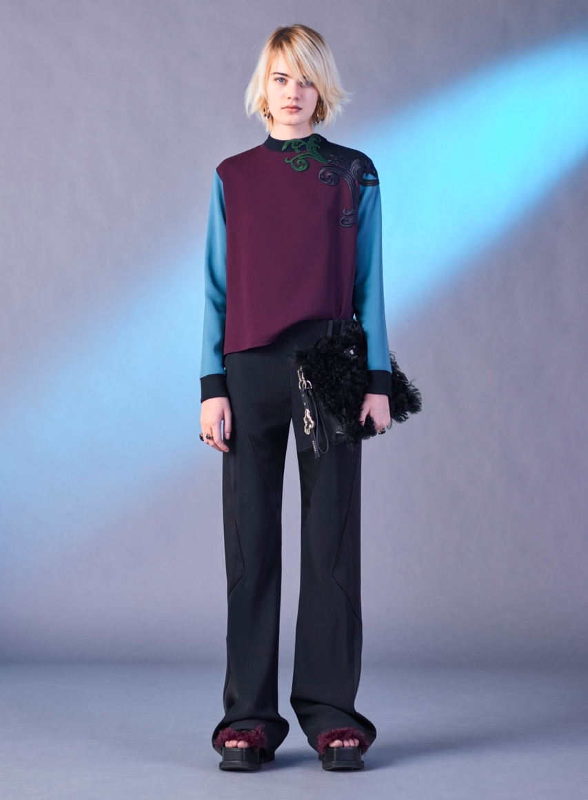584ed365c32d6 - VERSACE PRE-FALL 2017