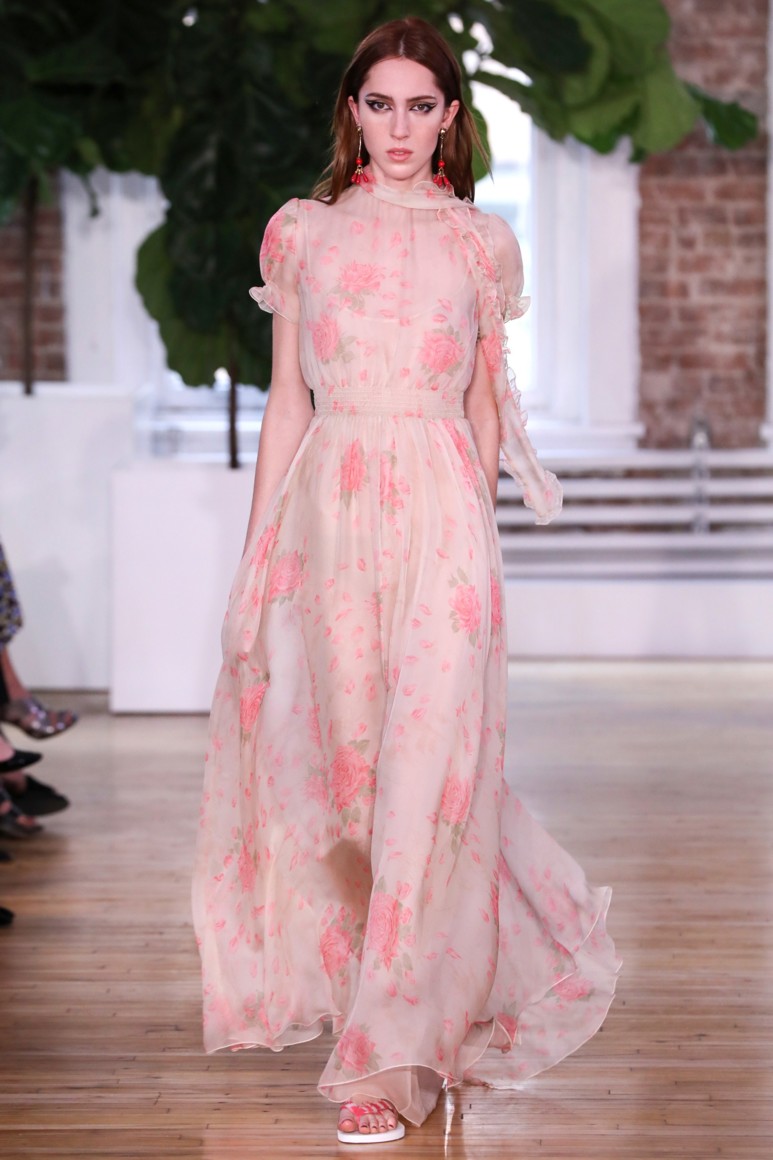 5925613a9e525 - VALENTINO RESORT 2018
