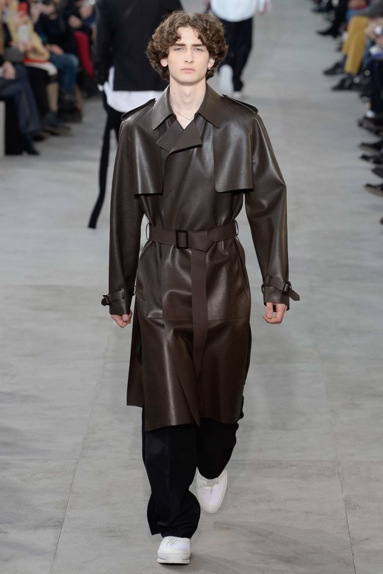 5880d9f16a7d7 - LOUIS VUITTON Menswear F/W 2017-2018