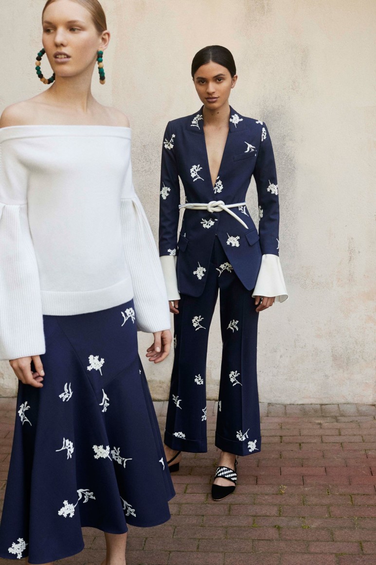 593916087a816 - CAROLINA HERRERA RESORT 2018