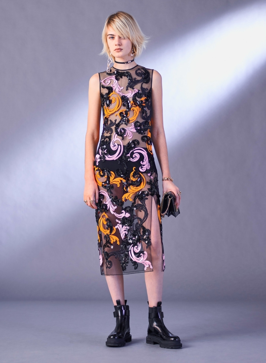 584ed35f01a29 - VERSACE PRE-FALL 2017