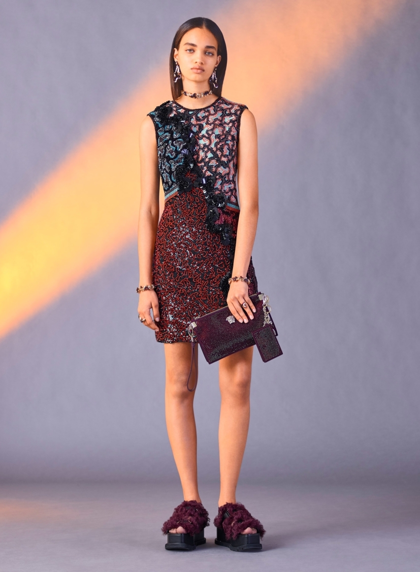 584ed36273a3a - VERSACE PRE-FALL 2017
