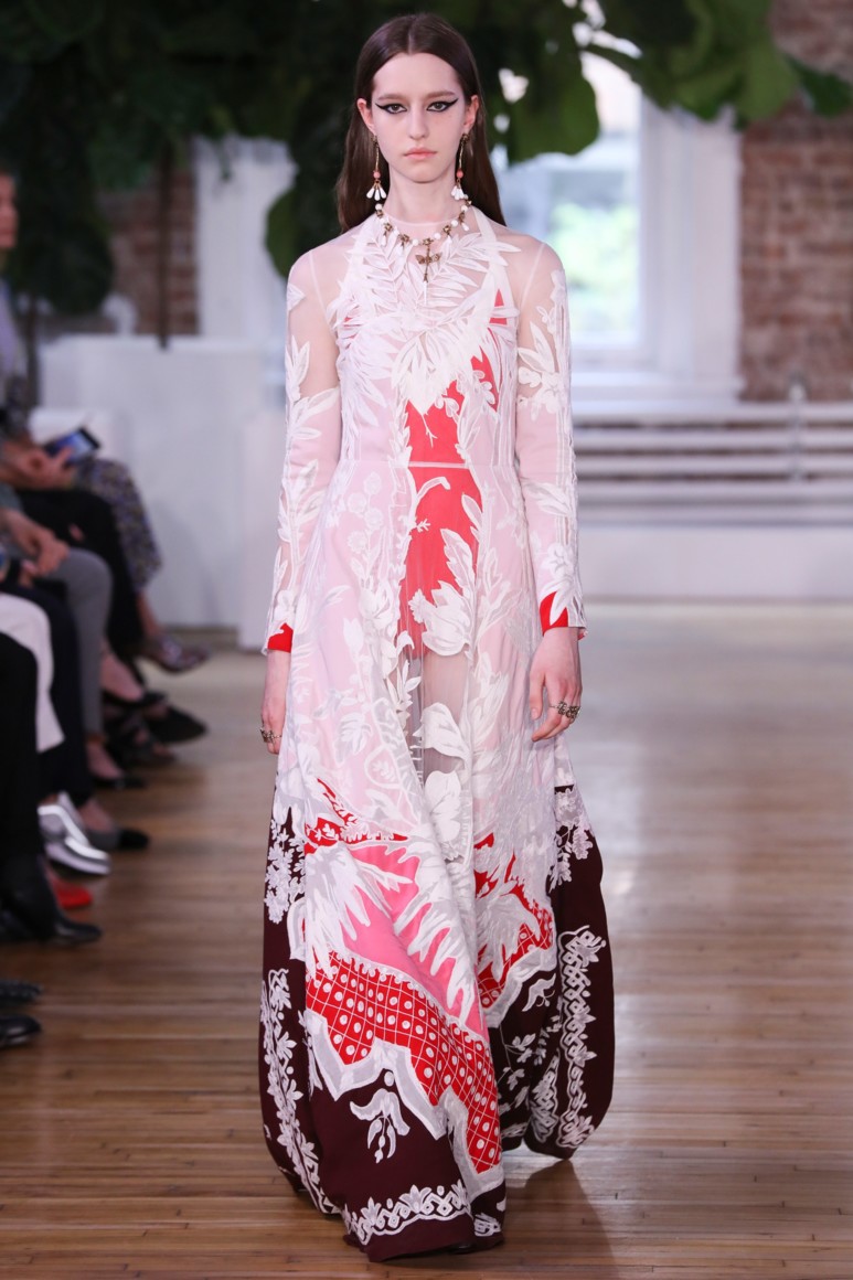 5925613e11e53 - VALENTINO RESORT 2018