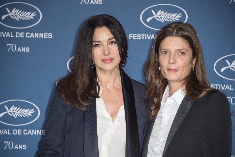 Моника Белуччи и Жюльет Бинош учат носить брюки Vogue