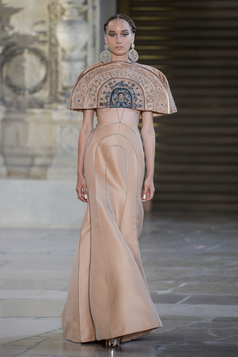 5b3e874b6e0fa - GUO PEI COUTURE ОСЕНЬ-ЗИМА 2018/2019