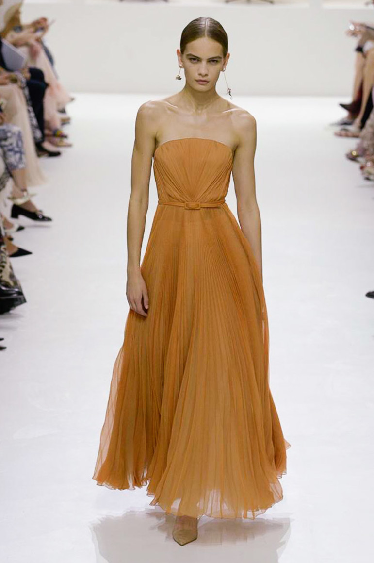 5b3a2ec4a8bbe - Christian Dior Couture осень-зима 2018/2019