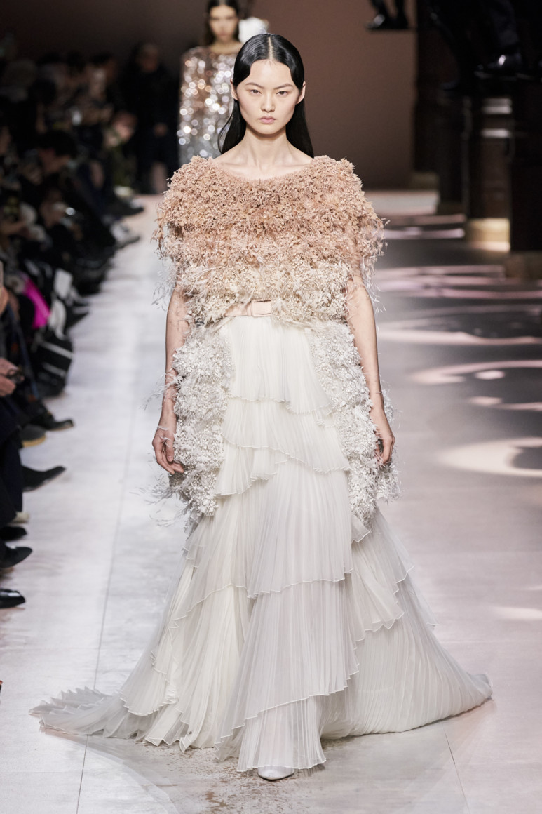 5e281ded12c84 - GIVENCHY COUTURE SPRING SUMMER 2020