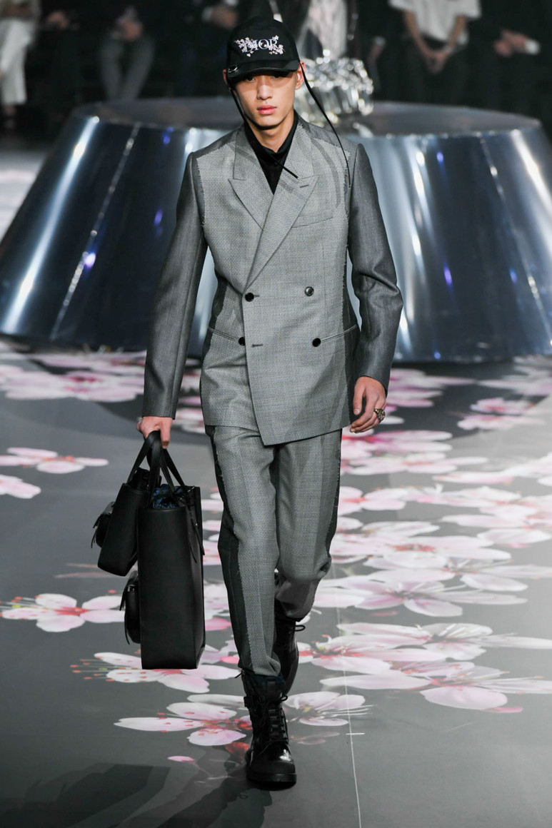 5c013f4b49ce1 - Dior Homme Pre-Fall 2019