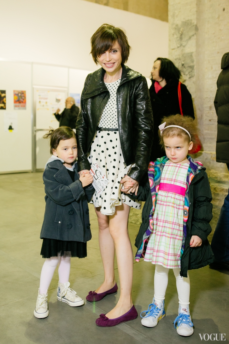 Ирена Карпа с детьми