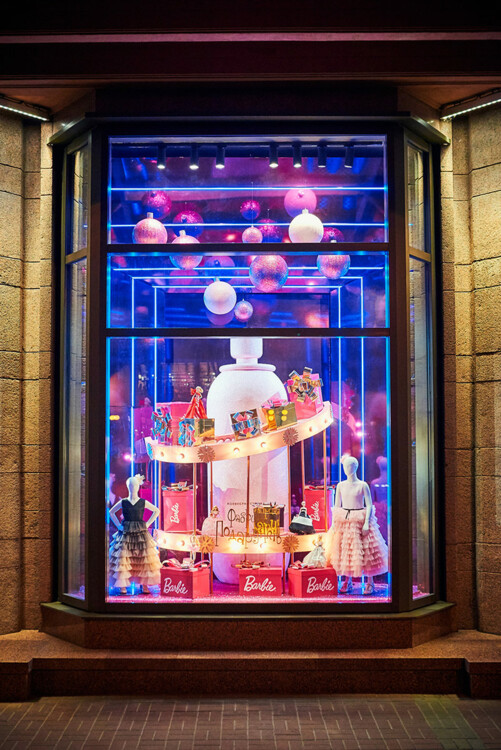 Новогодние витрины киевского ЦУМ "Фабрика подарков"