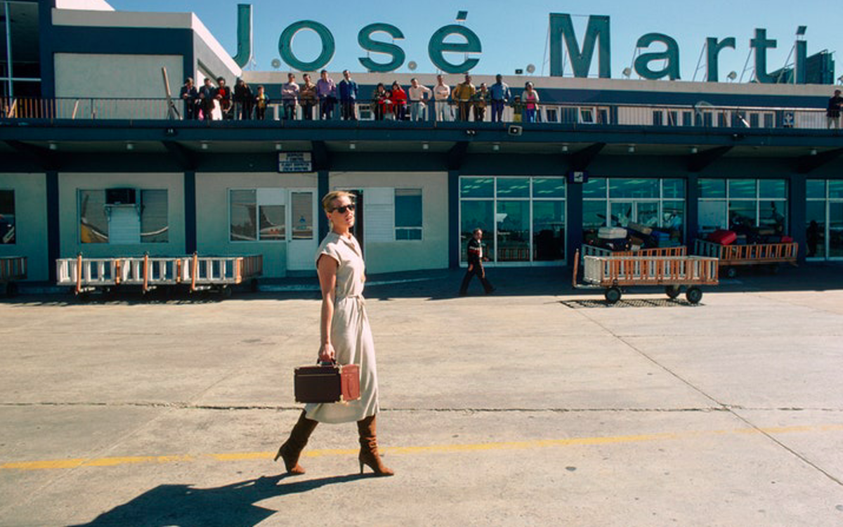 Марго Хемингуэй в международном аэропорту имени Хосе Марти в Гаване, 1978