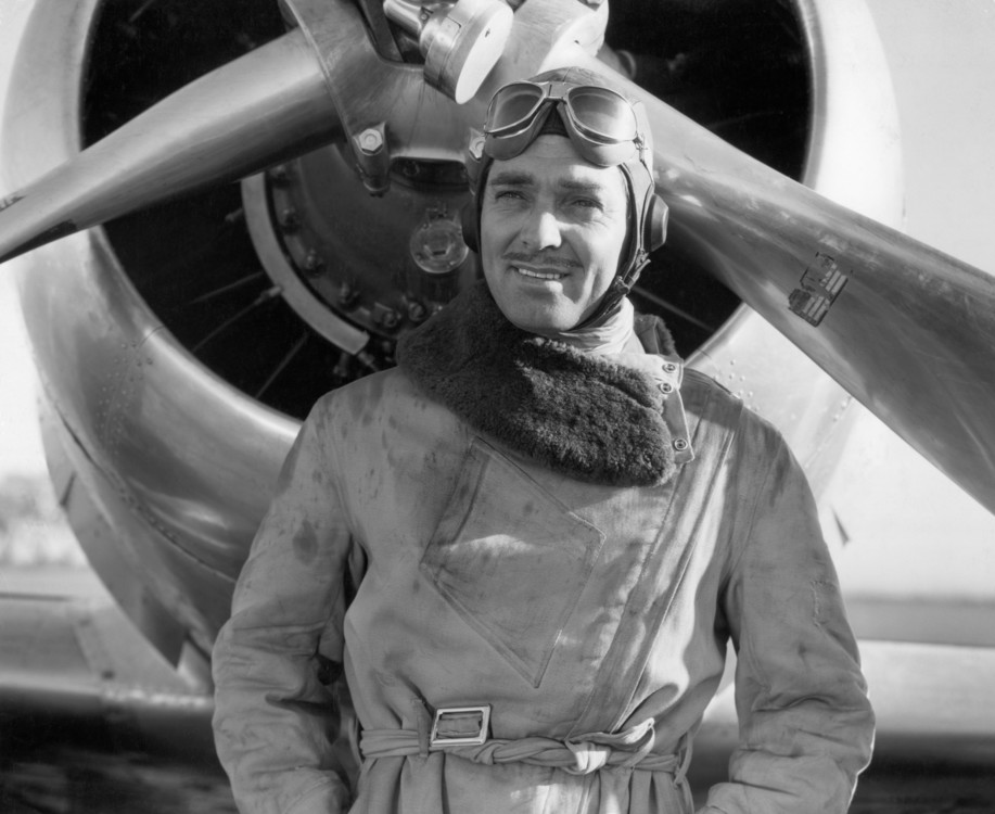 Кларк Гейбл на съемках фильма «Летчик-испытатель», 1938