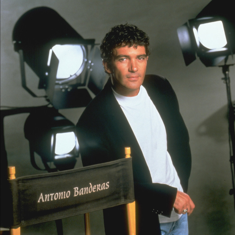 Антоніо Бандерас на зніманні фільму «Божевільні в Алабамі», 1999