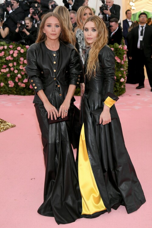 Мері-Кейт і Ешлі Олсен обидві у вінтажних сукнях Chanel на Met Gala 2019 року