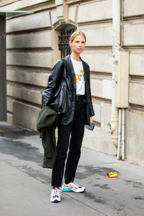 https://vogue.ua/cache/gallery_x750/uploads/image/9ba/467/409/Paris_SS2020_day8-_20191001-6978_5f5f4094679ba.jpeg