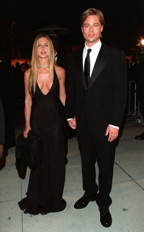 Дженнифер Энистон и Брэд Питт на церемонии вручения премии «Оскара», 2000