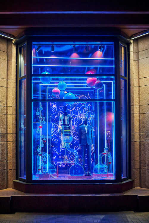 Новогодние витрины киевского ЦУМ "Фабрика подарков"