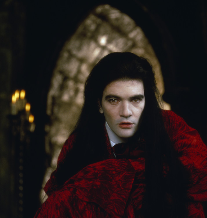 Антоніо Бандерас на зніманні фільму «Інтерв’ю з вампіром», 1994