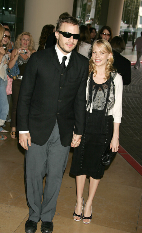 Хит Леджер и Мишель Уильямс во время обеда номинантов на 78-ю ежегодную церемонию вручения премии «Оскар», 2006