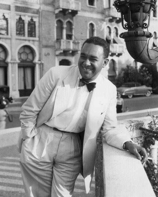 Річард Райт представляє голлівудську екранізацію свого роману «Рідний син» у Венеції, 1950