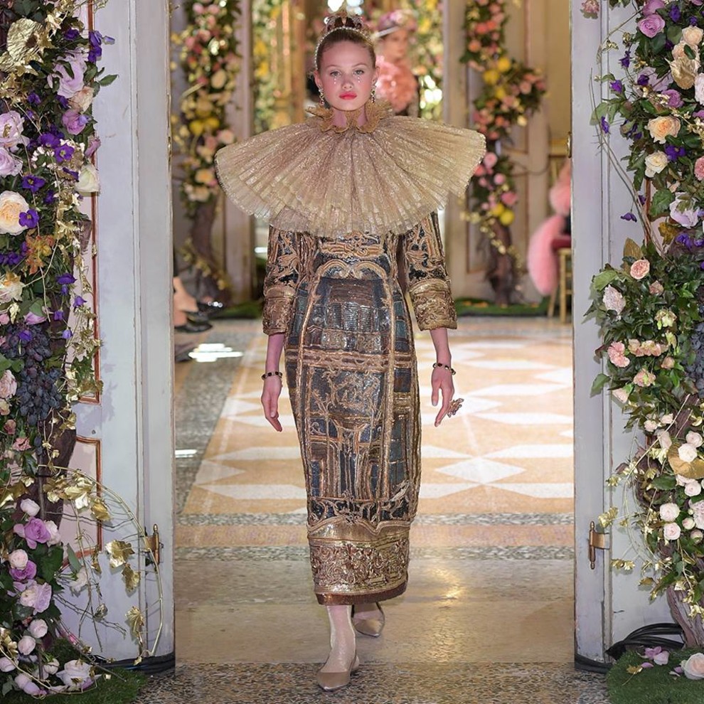 5c0c49c6bf430 - Dolce&Gabbana Alta Moda