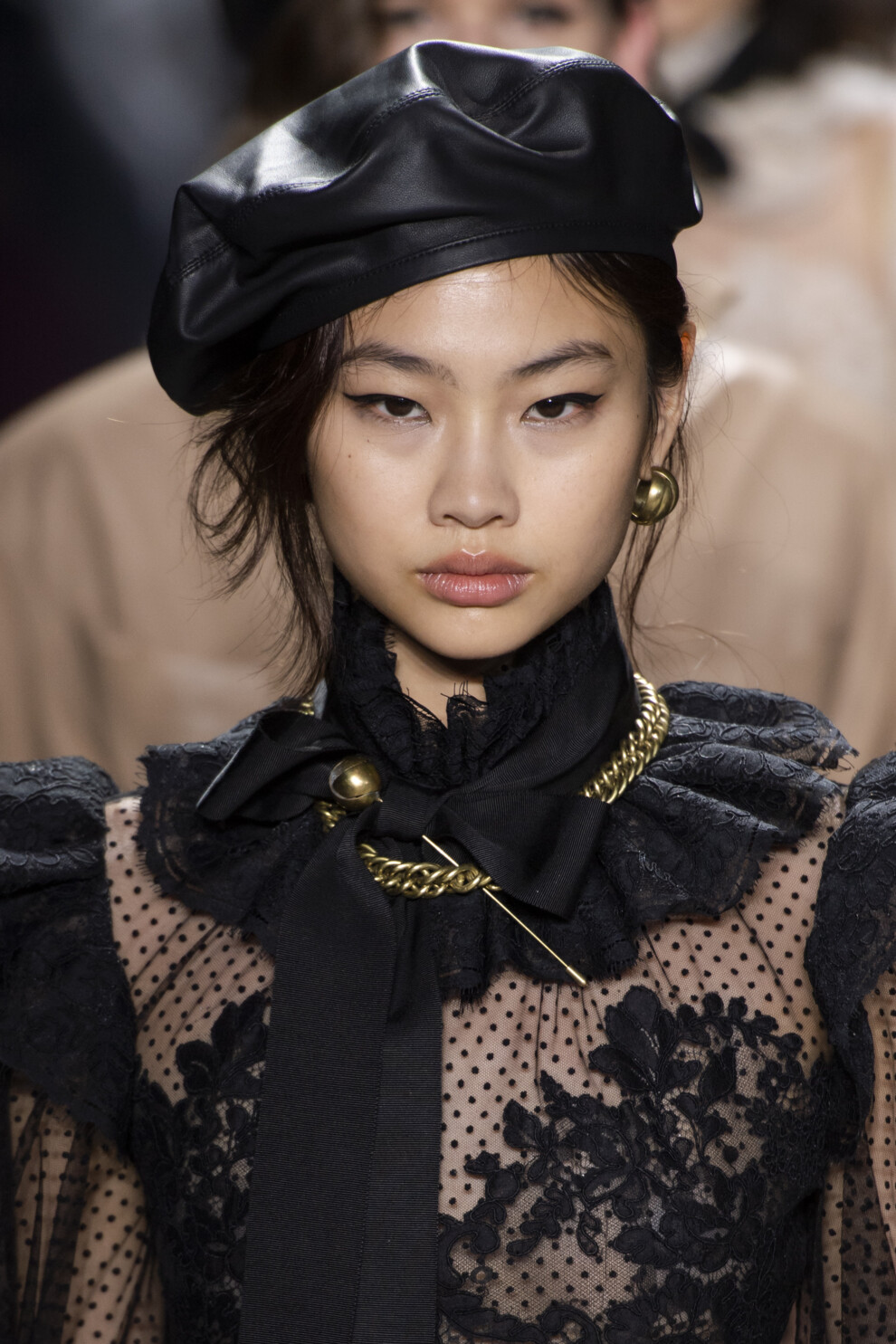 https://vogue.ua/cache/inline_990x/uploads/article-inline/f7c/3d0/1ad/5d401ad3d0f7c.jpeg