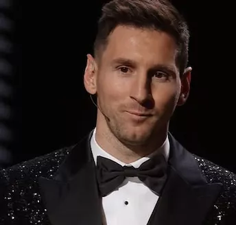 Ліонель Мессі отримав «Золотий м’яч» у блискучому піджаку Dolce & Gabbana