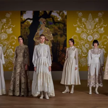 Що потрібно знати про кутюрну колаборацію Dior та української художниці Олесі Трофименко