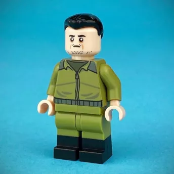 Ритейлер LEGO випустив фігурки Володимира Зеленського та «бандерівських смузі»