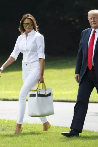 Як носити білі джинси: приклад Меланії Трамп