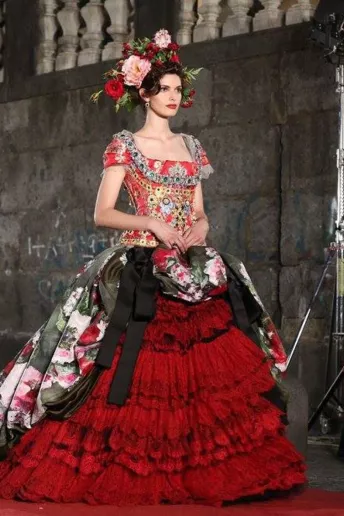 Все о шоу Dolce & Gabbana Alta Moda в Неаполе
