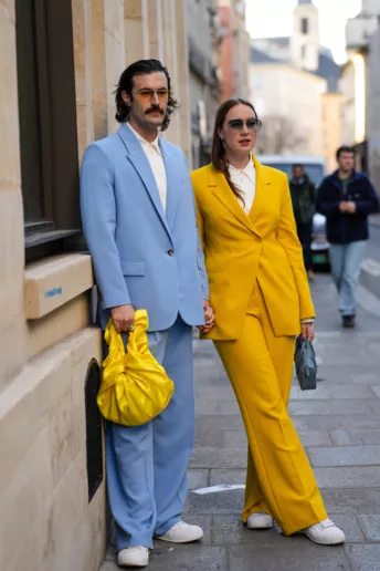Streetstyle: як комбінувати синій і жовтий у чоловічому гардеробі