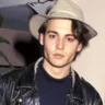Ікона стилю: як одягався Джонні Депп у 1990-х
