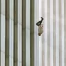Історія одного фото: людина, що падає з вежі Всесвітнього торговельного центру