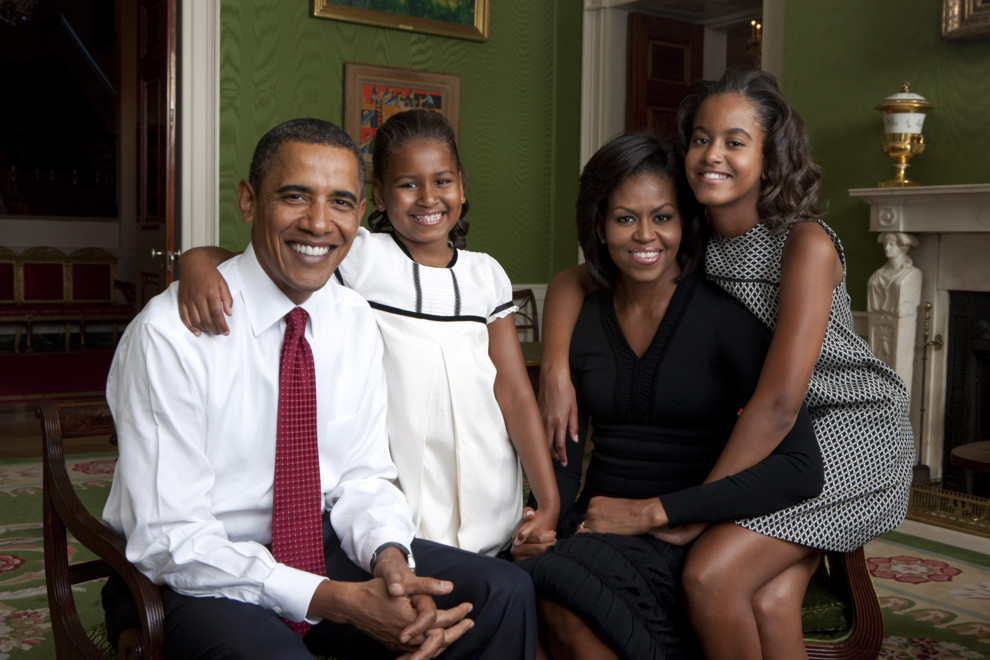 Барак и Мишель Обама с детьми