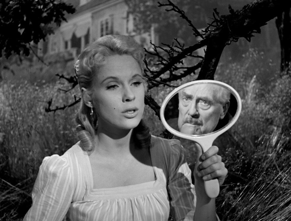 Биби Андерссон и Виктор Шёстрём в фильме «Земляничная поляна», 1957 
