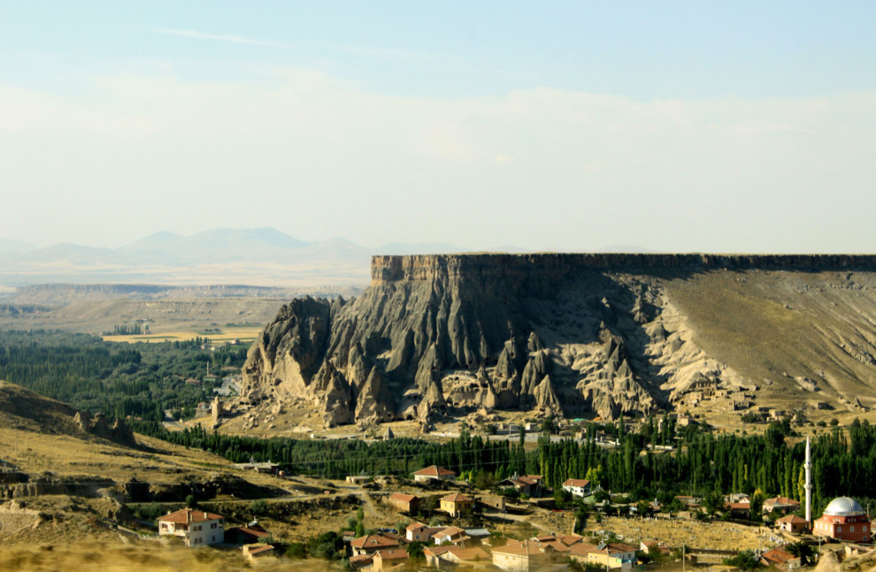 Долина Ихлара образовалась в результате извержения вулкана и стала культурным достоянием Турции.