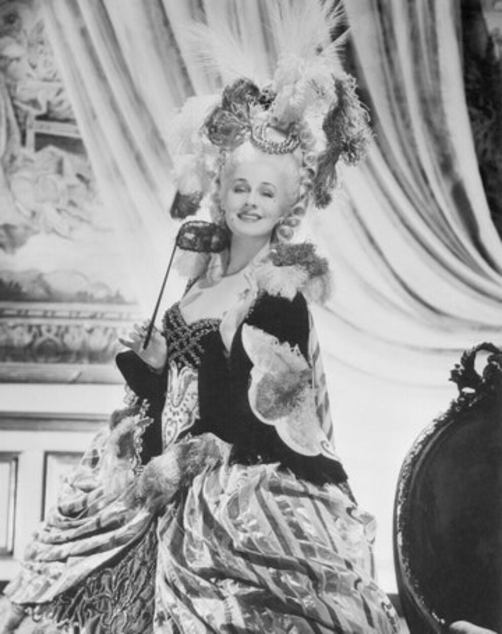 Норма Ширер в фильме «Мария-Антуанетта», 1938