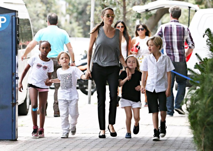 Анджелина Джоли с детьми в Австралии