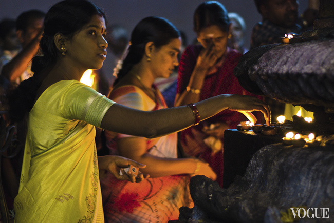 В Канчипурам съезжаются паломники со всей Индии. Иногда принять участие в храмовых обрядах позволяют и туристам
