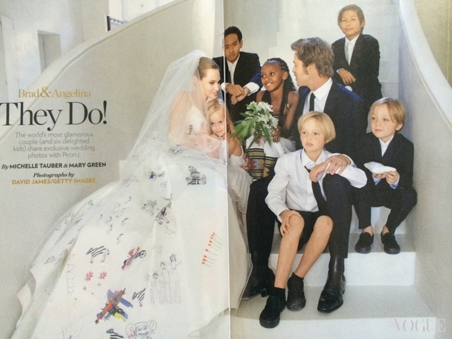 статья о свадьбе Джоли-Питт в журнале People